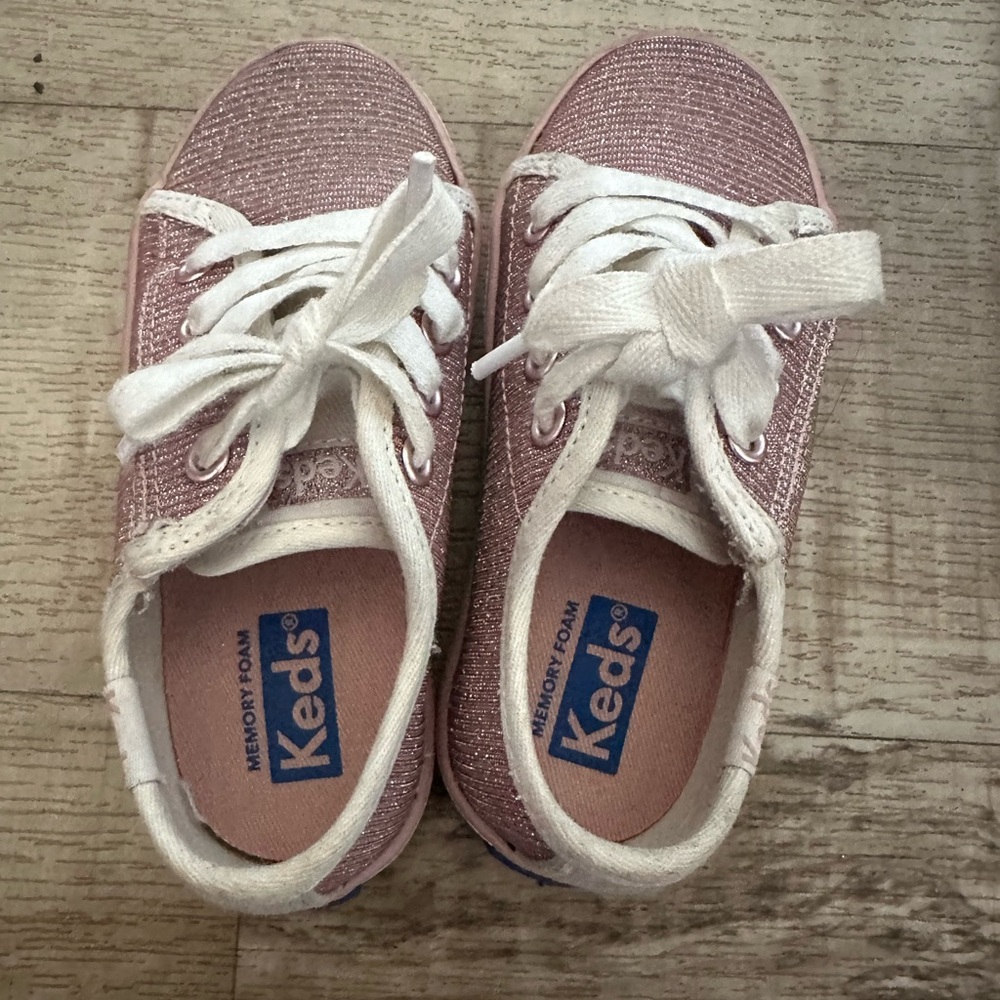 Little girls pink glitter Keds